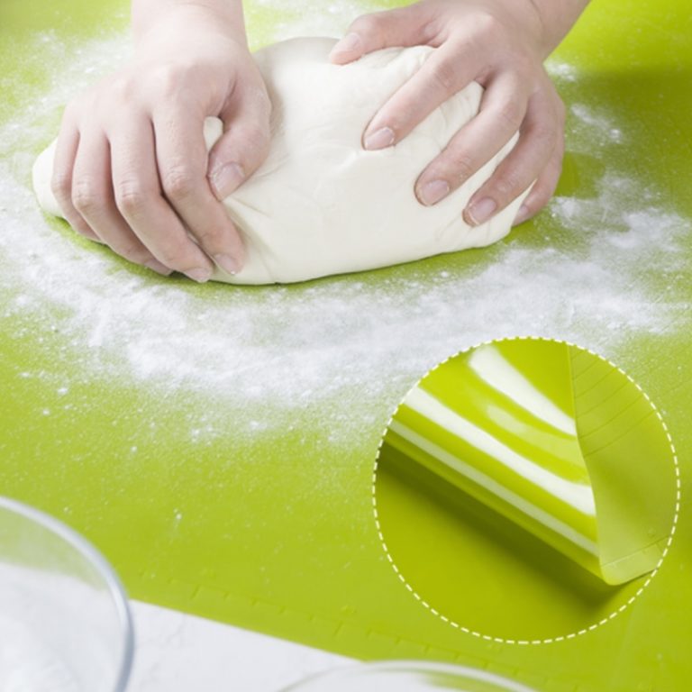 Silicone Baking Mat , Rolling Scale Mat Kneading Dough Pad , Non Stick Silicon roti Dough Mat 40cm x 50cm
